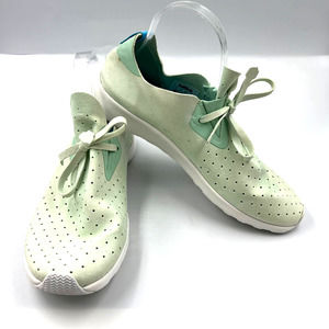 Native Light Weight Sneaker Lace Breathable Mesh Toes Stretch Women's Size 9